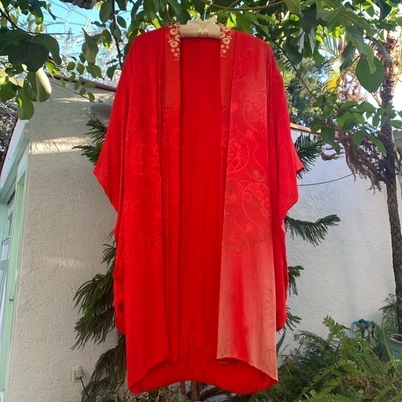 Vtg Kimono Handcrafted Daisy Floral Embroidery | Red Jacquard Print | One Size - Picture 1 of 16